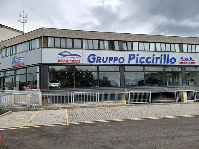 dealer showroom